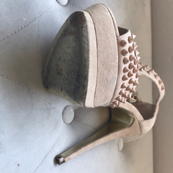 sz 7, leather platform 👠 heels. - Picture 7 of 8